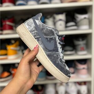 Size 5.5y/ Womens 7 Nike Air Force 1 GS Low Velvet Sky Blue 849345-401